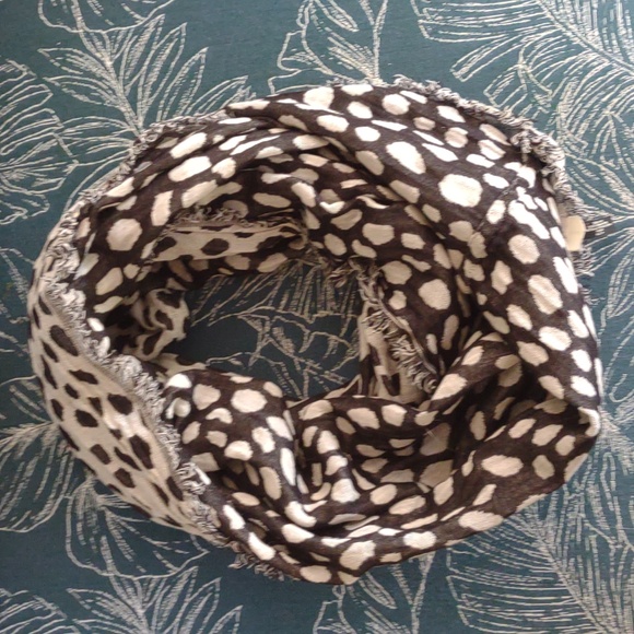 Animal print scarf - Picture 1 of 5